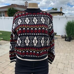 Best American Clothing Vintage chunky sweater with slight shoulder size M